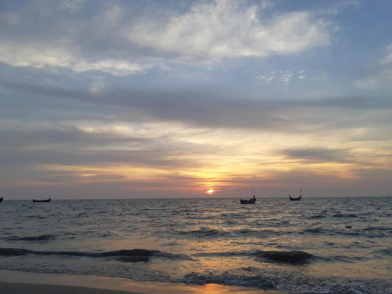 Marari Beach Paradise 马拉利库兰 外观 照片